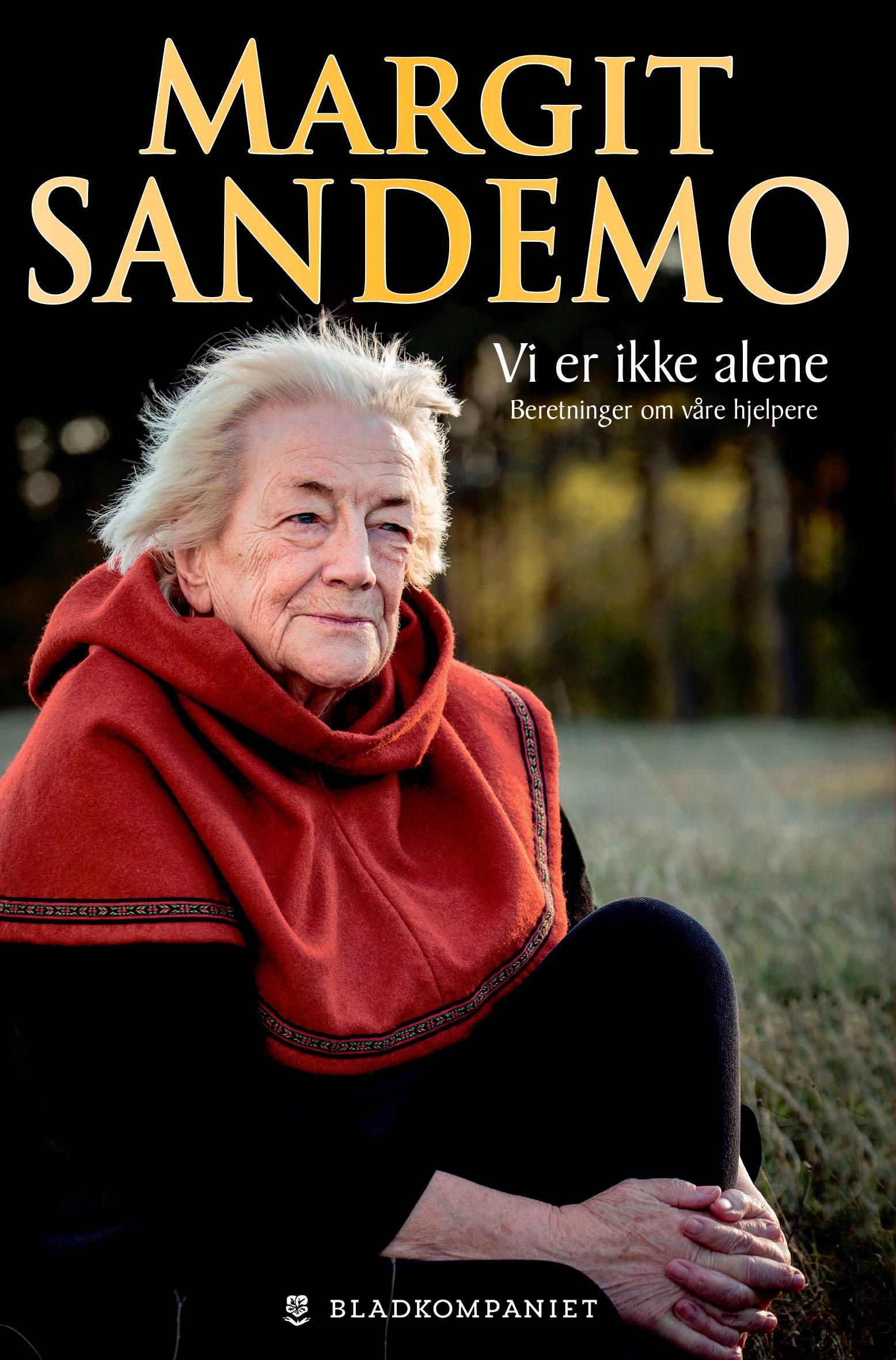 "Vi er ikke alene" av Margit Sandemo