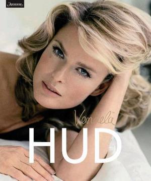 "Hud" av Vendela Kirsebom