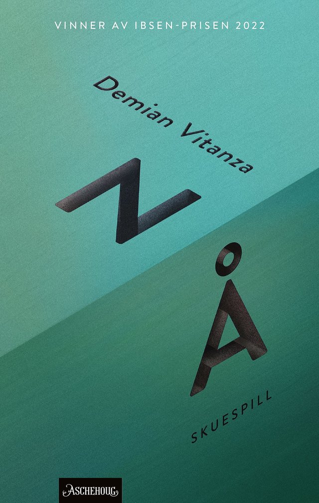 "Nå - skuespill" av Demian Vitanza