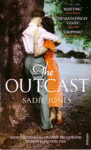 "The outcast" av Sadie Jones