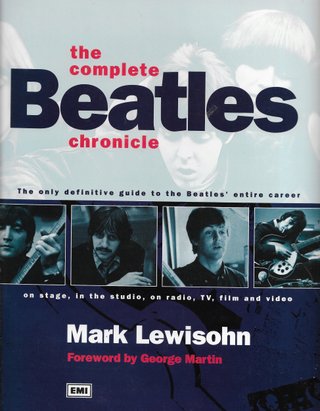 "The Complete Beatles Chronicle - The Only Definitive guide To The Beatles Entire Career On Stage, In The Studio, On Radio, TV Film And Video                        Beatles entire Career On Stage, In Studio, U" av Mark Lewisohn