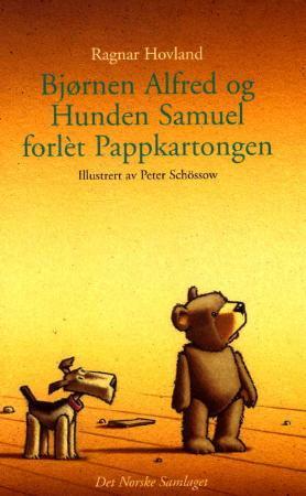"Bjørnen Alfred og hunden Samuel forlèt pappkartongen - m" av Ragnar Hovland