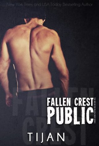 "Fallen Crest Public (Fallen Crest Series)" av Tijan