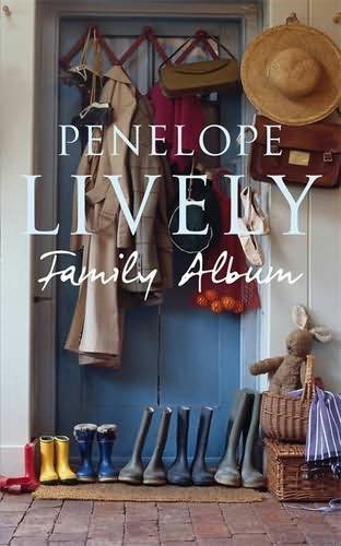 "Family album" av Penelope Lively