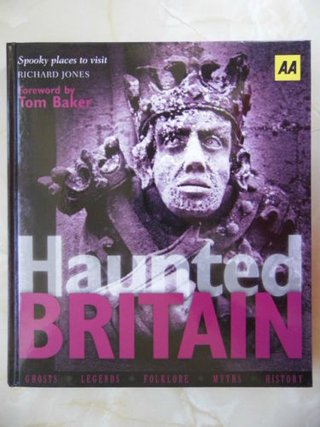 "HAUNTED BRITAIN" av RICHARD JONES
