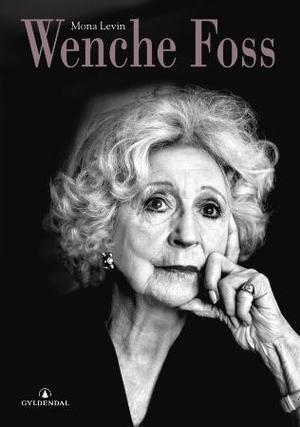 "Wenche Foss" av Mona Levin