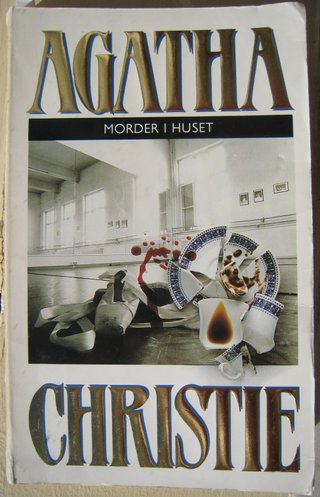 "Morder i huset" av Agatha Christie