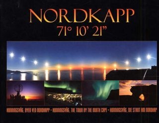 Nordkapp - 71° 10' 21'' : Honningsvåg, byen ved Nordkapp = Honningsvåg, the town by the North Cape = Honningsvåg, die Stadt am Nordkap