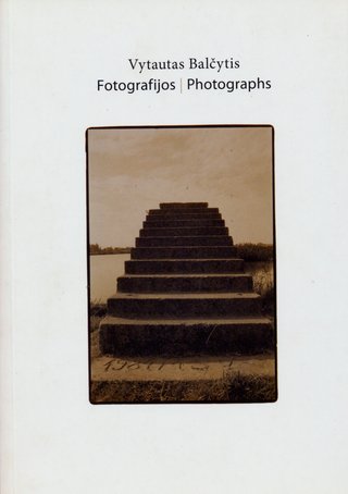 "Fotografijos Photographs" av Vytautas Balcytis