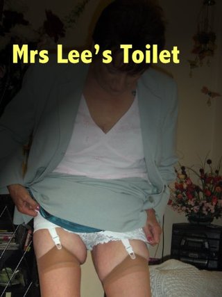 "Mrs Lee's Toilet (My Mature Mistress Humiliates Me)" av Alex Jones