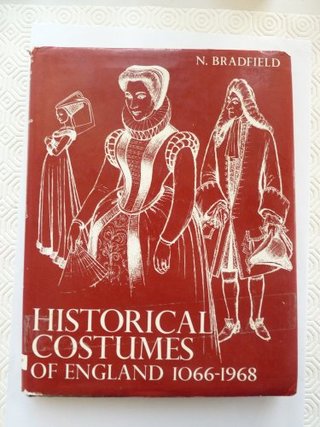 "Historical Costumes of England, 1066-1968" av Nancy Bradfield