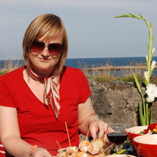 Ann-Kristin RobstadJ