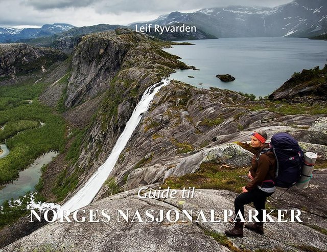 "Guide til Norges nasjonalparker" av Leif Ryvarden