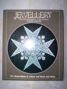 "Jewellery" av Claude Fregnac