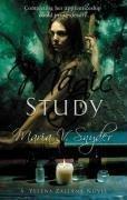 "Magic Study 1" av Maria V. Snyder