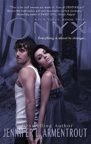 "Onyx (A Lux Novel)" av Jennifer L. Armentrout