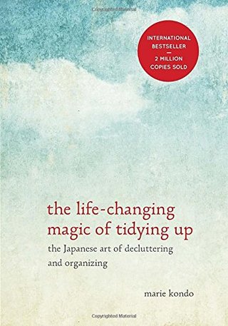 "The Life-Changing Magic of Tidying Up The Japanese Art of Decluttering and Organizing" av Marie Kondo