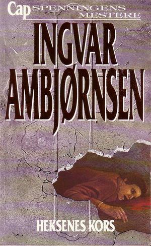 "Heksenes kors roman" av Ingvar Ambjørnsen