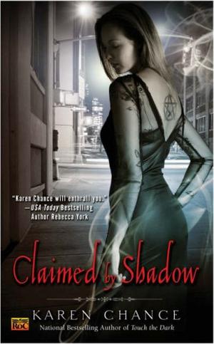 "Claimed by Shadow" av Karen Chance
