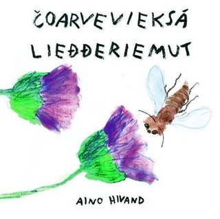 "Coarvevieksá liedderiemut" av Aino Hivand