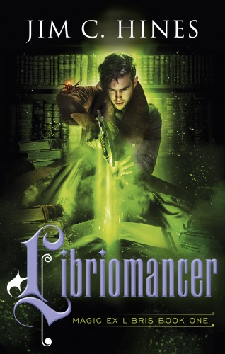 "Libriomancer - (Magic Ex Libris Book 1)" av Jim C. Hines