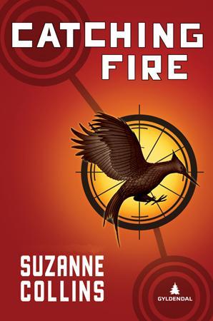 "Opp i flammer" av Suzanne Collins