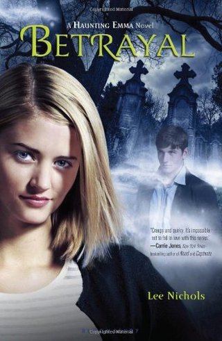 "Betrayal (Haunting Emma (Quality))" av Lee Nichols