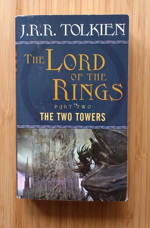 "The Lord of the Rings The Two Towers" av J.R.R. Tolkien