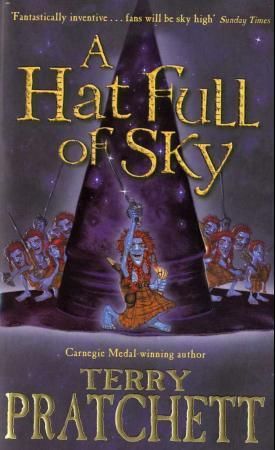"A hat full of sky a story of Discworld" av Terry Pratchett