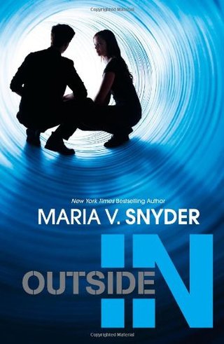 "Outside In (Harlequin Teen)" av Maria V. Snyder
