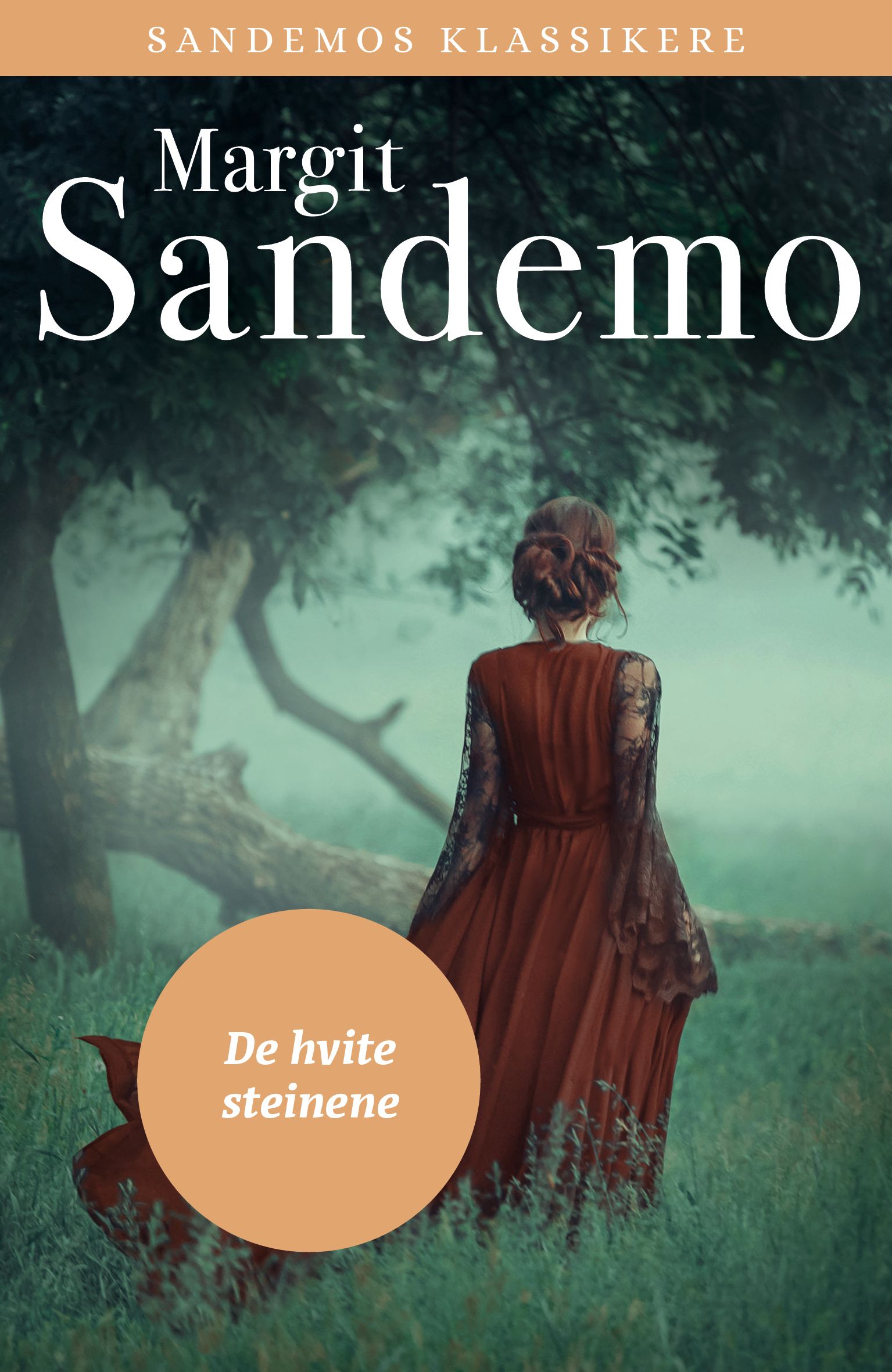 "De hvite steinene" av Margit Sandemo